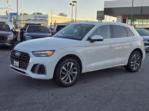 2023 Audi Q5 45 S line quattro Premium