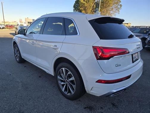 2023 Audi Q5 45 S line quattro Premium