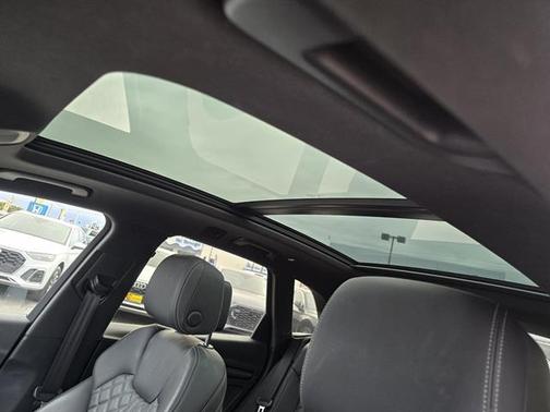 2022 Audi SQ5 3.0T Premium Plus