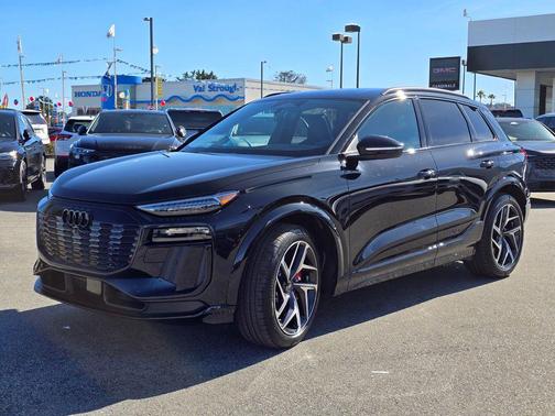 Black 2027 Audi SQ6 e-tron Premium Plus