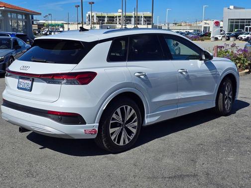 2023 Audi Q4 e-tron 40 Premium Plus