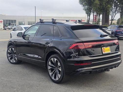 2025 Audi Q8 55 Premium