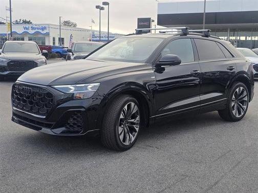 2025 Audi Q8 55 Premium