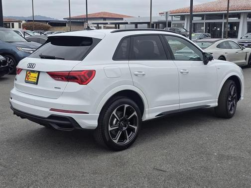 2025 Audi Q3 45 S line Premium