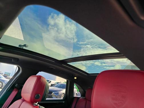 2024 Porsche Macan S