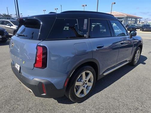 2025 MINI Countryman Base