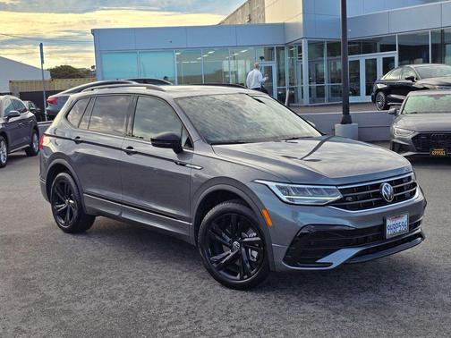 2023 Volkswagen Tiguan 2.0T SE R-Line Black