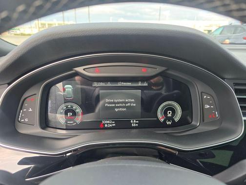 2022 Audi Q8 55 Premium Plus