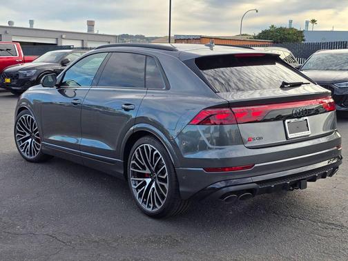 2026 Audi SQ8 4.0T quattro PREMIUM PLUS