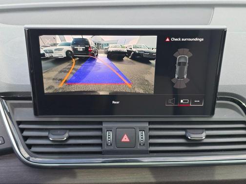 2023 Audi Q5 45 S line quattro Premium