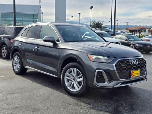 2023 Audi Q5 45 S line quattro Premium