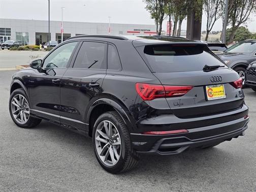 2025 Audi Q3 45 S line Premium