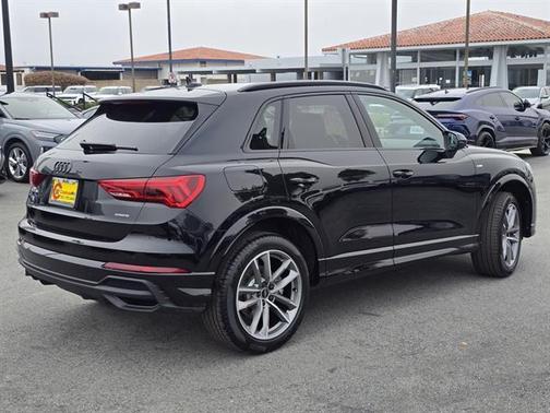 2025 Audi Q3 45 S line Premium