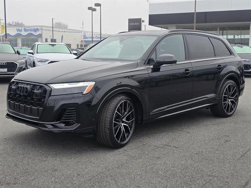 2025 Audi Q7 55 Premium