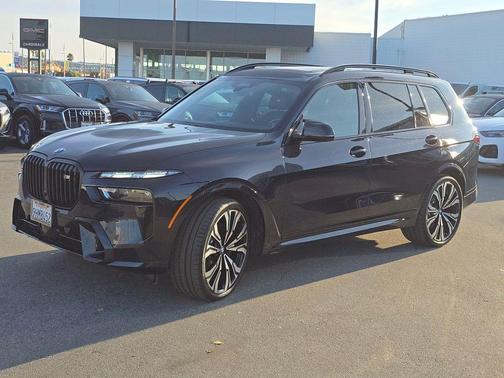 2024 BMW X7 M60i