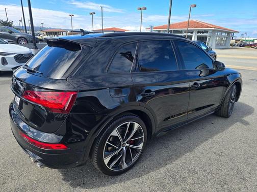 Mythos Black Metallic 2024 Audi SQ5 3.0T Prestige