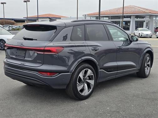 2025 Audi Q6 e-tron Premium