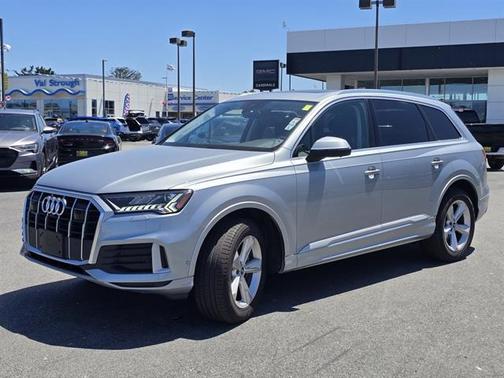2024 Audi Q7 45 Premium