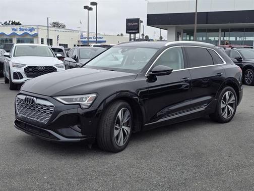 2024 Audi Q8 e-tron Premium