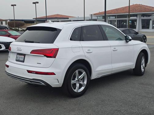 2023 Audi Q5 40 Premium