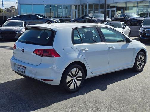 2016 Volkswagen e-Golf SE