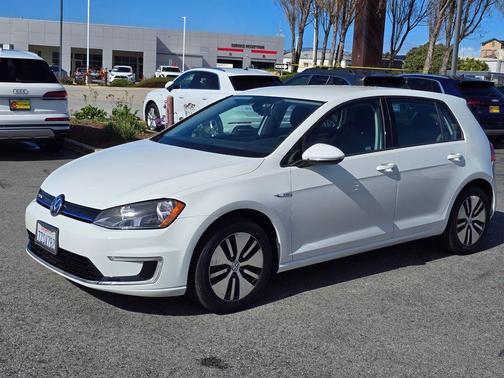 2016 Volkswagen e-Golf SE