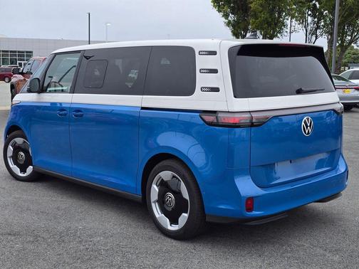 Cabana Blue Metallic - Candy White 2025 Volkswagen ID. Buzz Pro S Plus