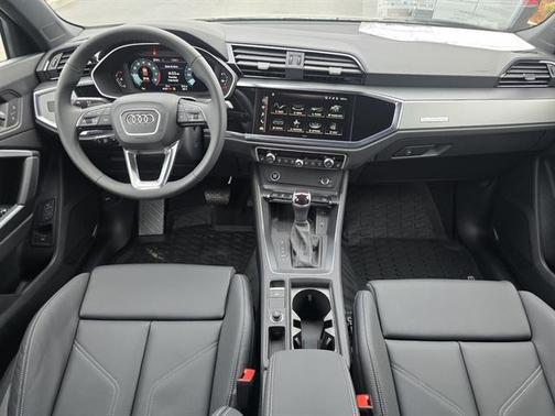 2025 Audi Q3 45 S line Premium