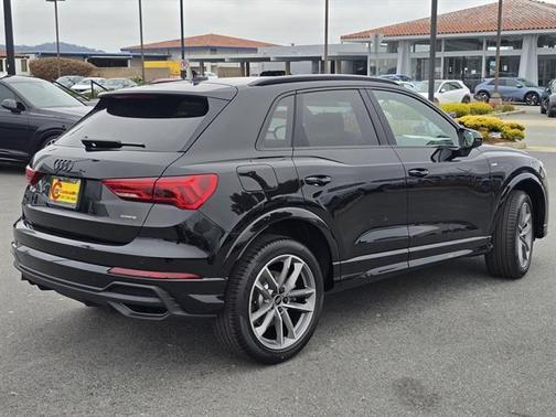 2025 Audi Q3 45 S line Premium