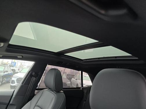 2025 Audi Q8 55 Premium
