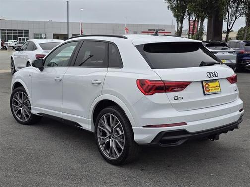 2025 Audi Q3 45 S line Premium