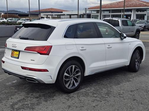 2023 Audi Q5 45 S line quattro Premium