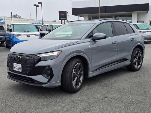 Pebble Gray 2025 Audi Q4 e-tron 55 quattro Premium