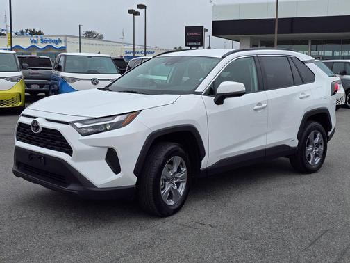 Ice 2025 Toyota RAV4 Hybrid XLE