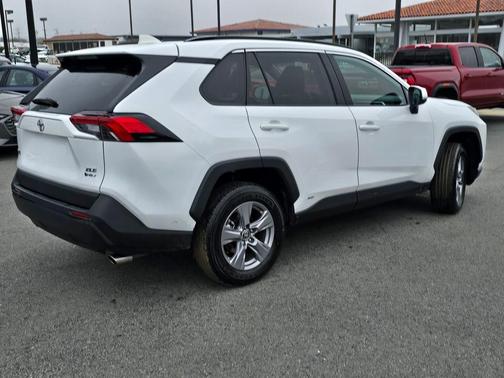 Ice 2025 Toyota RAV4 Hybrid XLE