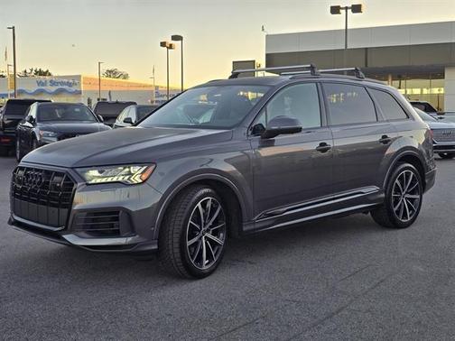 2023 Audi Q7 55 Premium