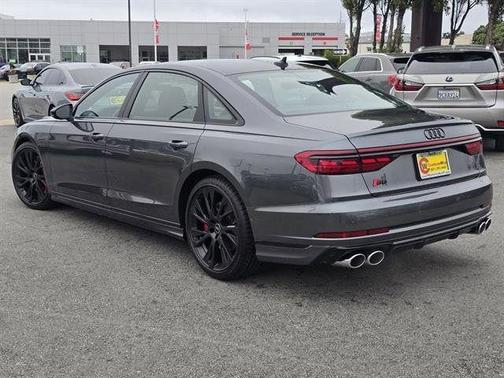 2025 Audi S8 4.0T quattro