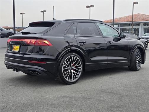 2026 Audi SQ8 4.0T Prestige