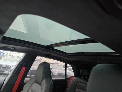 2026 Audi SQ8 4.0T quattro PREMIUM PLUS