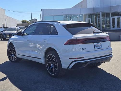 2023 Audi Q8 55 Premium