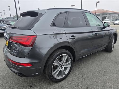 2025 Audi Q5 45 S line quattro Premium