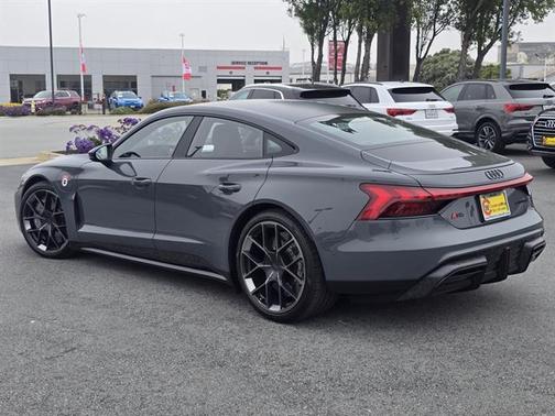 2025 Audi RS e-tron GT performance