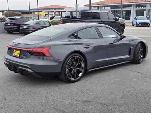 2025 Audi RS e-tron GT performance