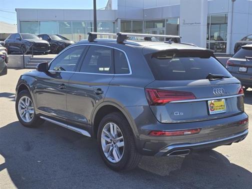 2022 Audi Q5 45 S line quattro Premium