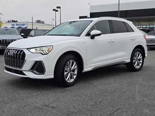 2025 Audi Q3 45 S line Premium