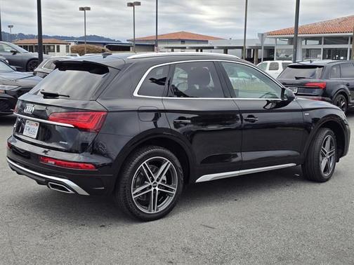 2023 Audi Q5 e 55 S line quattro Premium