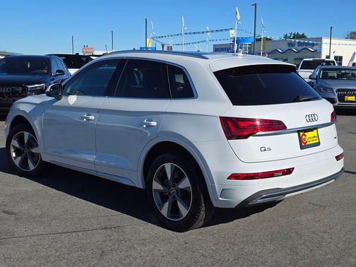 2022 Audi Q5 40 Premium Plus