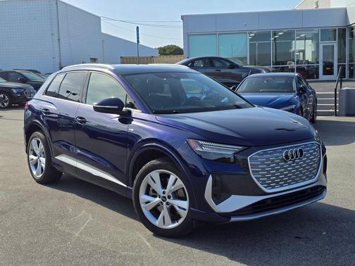 Navarra Blue Metallic 2023 Audi Q4 e-tron 50 Prestige