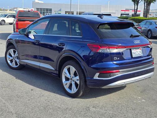 Navarra Blue Metallic 2023 Audi Q4 e-tron 50 Prestige