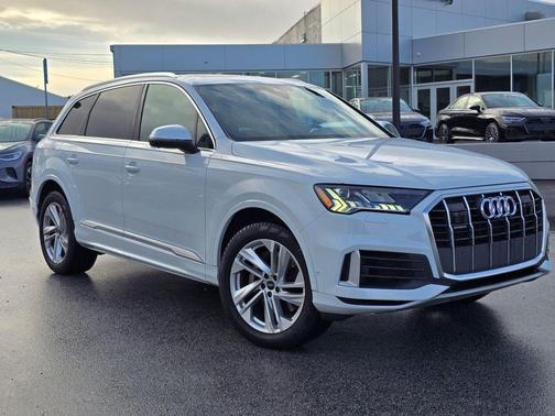 2023 Audi Q7 55 Premium